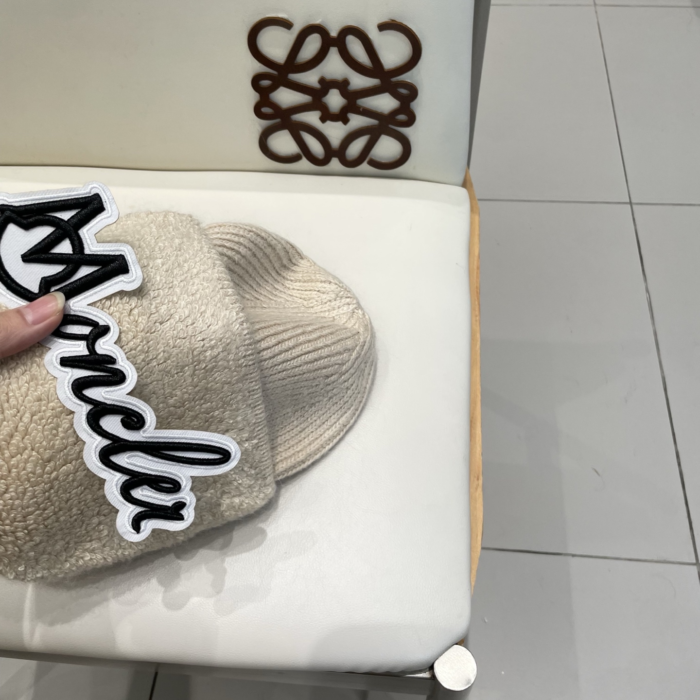 蒙口MONCLER🎩官方热卖爆款，羊毛针织毛线帽，百分之70羊毛，30兔毛，时尚好品质高端大气，超柔软！超火爆💖质感很赞