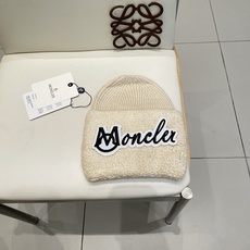 蒙口MONCLER🎩官方热卖爆款,羊毛针织毛线帽,百分之70羊毛,30兔毛,时尚好品质高端大气,超柔软!超火爆💖质感很赞 蒙口MONCLER🎩官方热卖爆款,羊毛针织毛线帽,百分之70羊毛,30兔毛,时尚好品质高端大气,超柔软!超火爆💖质感很赞