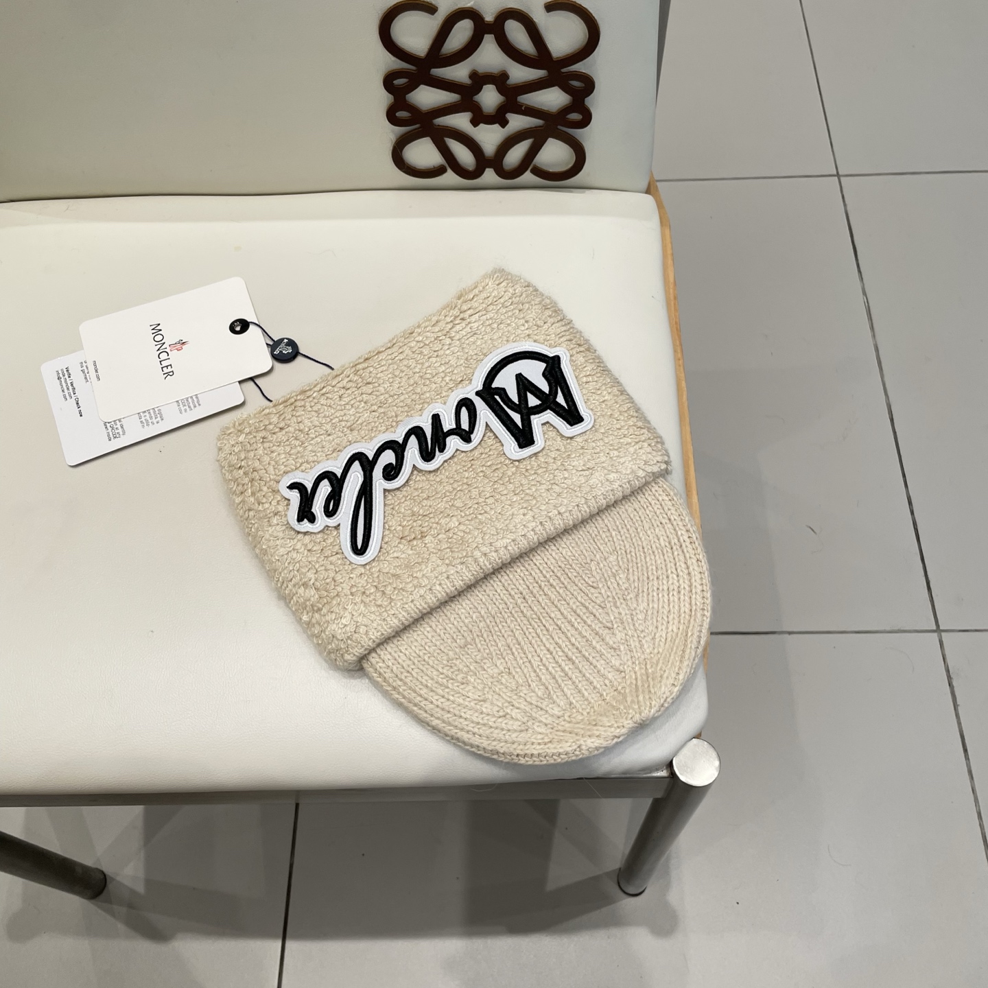 蒙口MONCLER🎩官方热卖爆款，羊毛针织毛线帽，百分之70羊毛，30兔毛，时尚好品质高端大气，超柔软！超火爆💖质感很赞