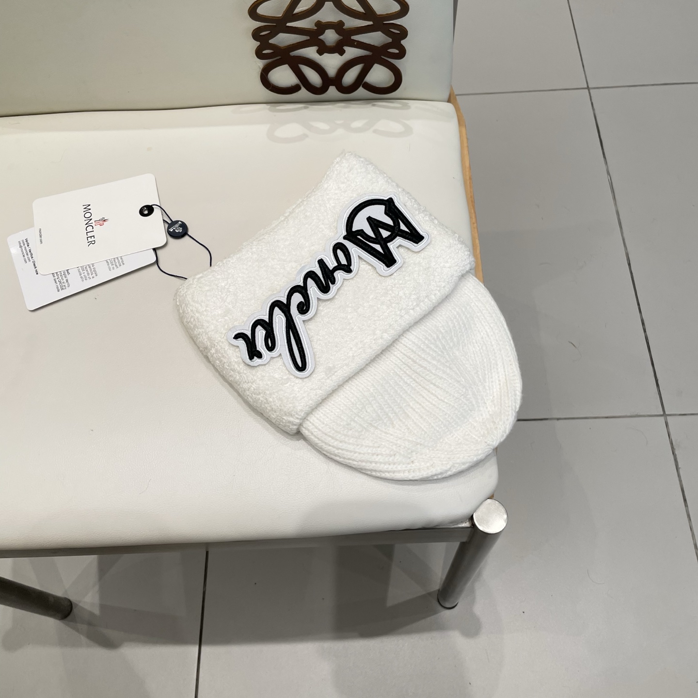 蒙口MONCLER🎩官方热卖爆款，羊毛针织毛线帽，百分之70羊毛，30兔毛，时尚好品质高端大气，超柔软！超火爆💖质感很赞