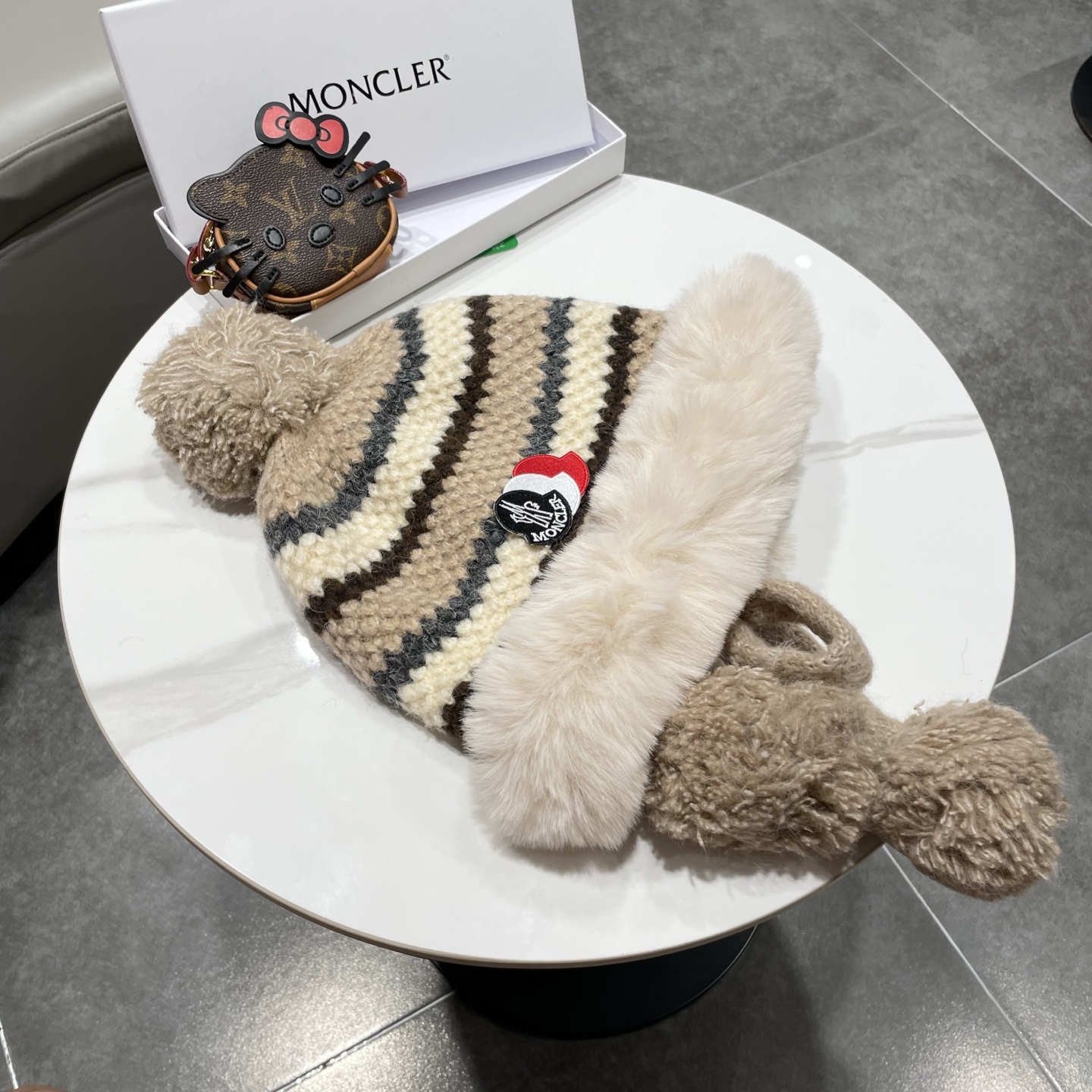 蒙口MONCLER🎩年秋冬新款费尔岛风条纹毛绒雷锋帽女加厚保暖防寒包头帽子