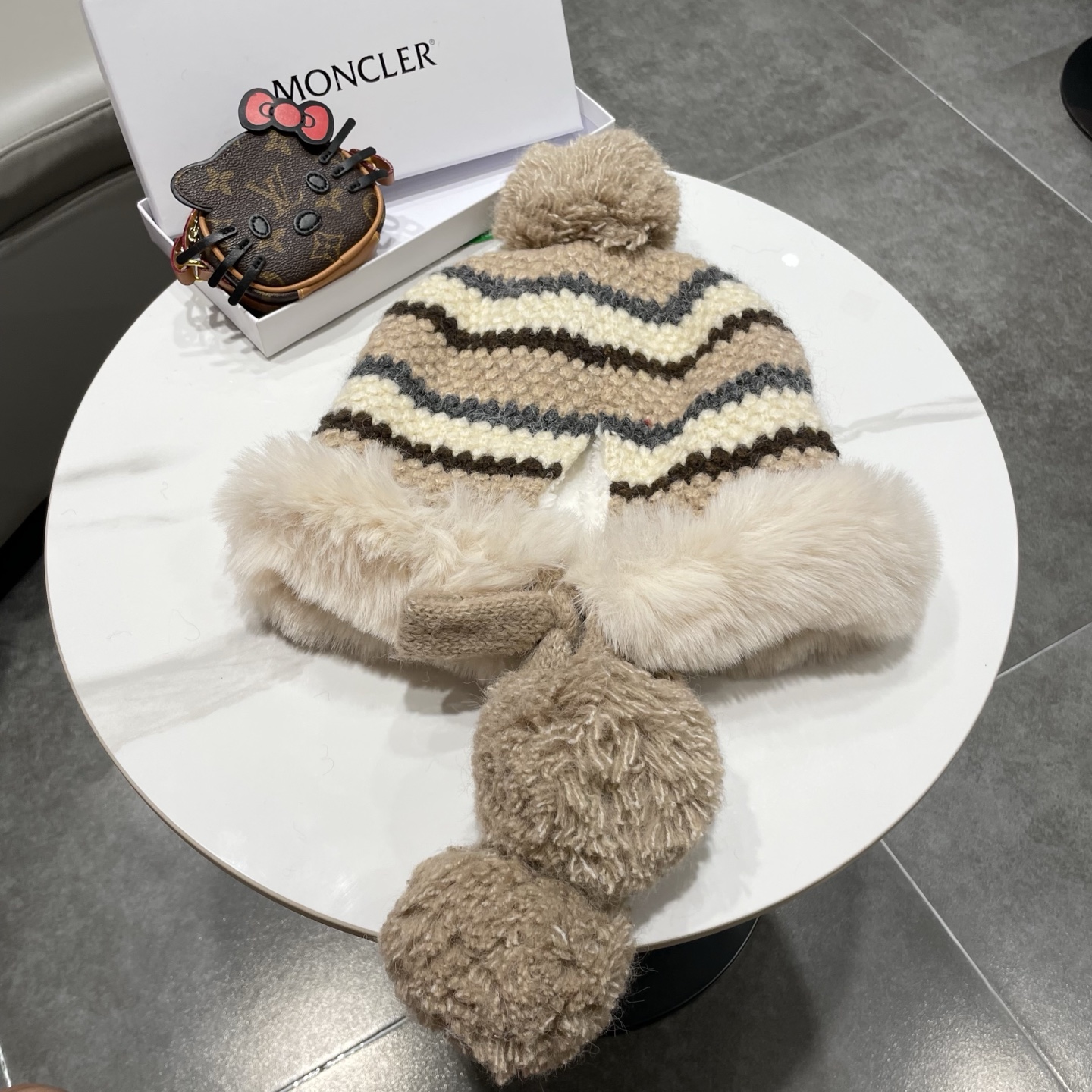 蒙口MONCLER🎩年秋冬新款费尔岛风条纹毛绒雷锋帽女加厚保暖防寒包头帽子