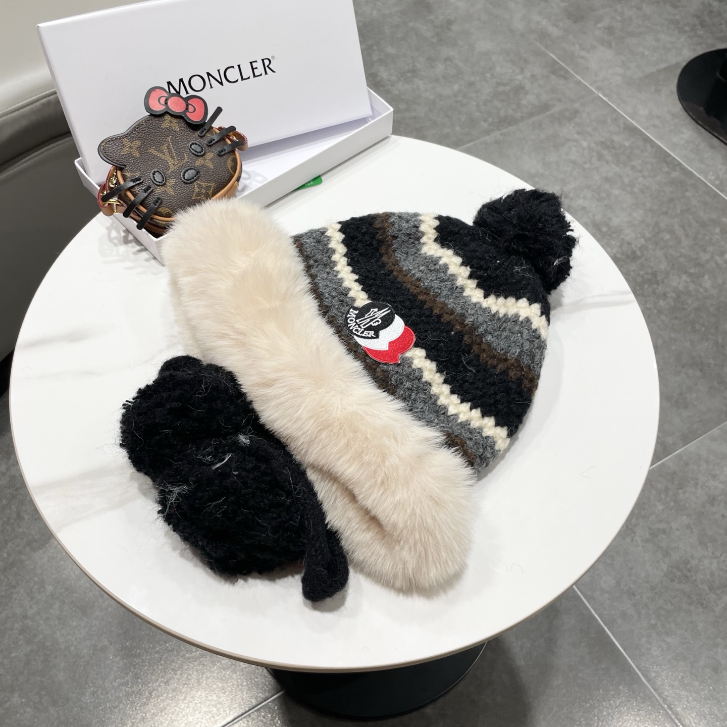 蒙口MONCLER🎩年秋冬新款费尔岛风条纹毛绒雷锋帽女加厚保暖防寒包头帽子