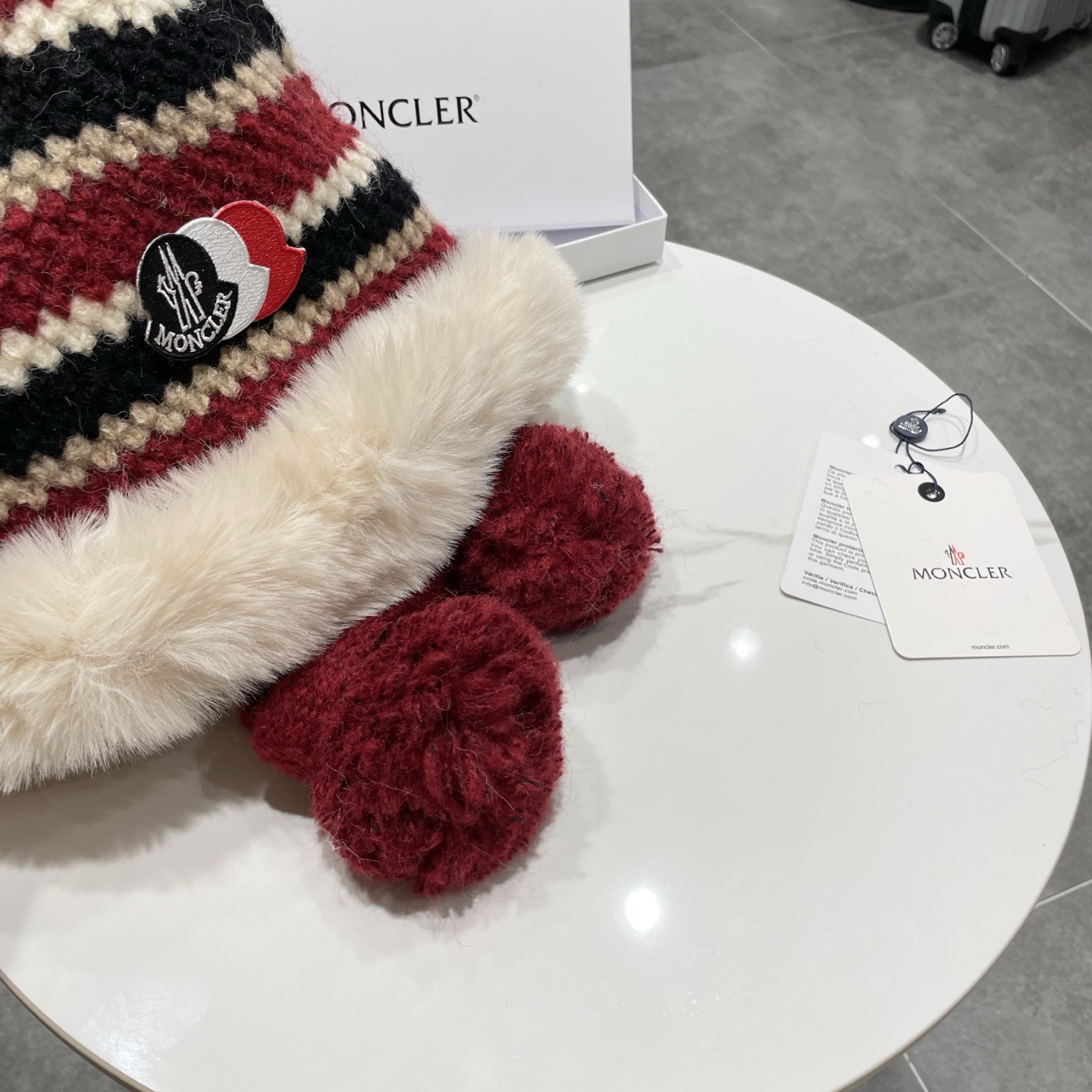 蒙口MONCLER🎩年秋冬新款费尔岛风条纹毛绒雷锋帽女加厚保暖防寒包头帽子