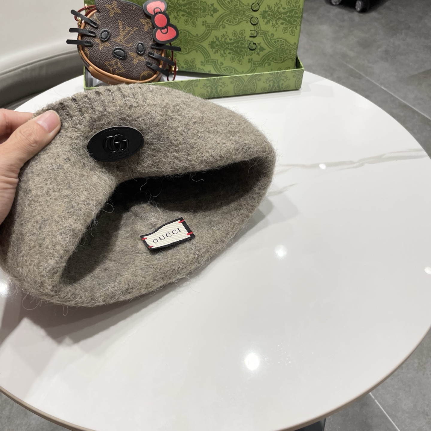 Gucci古奇质款秋冬针织羊毛混纺毛线帽女双层保暖护耳脸小套头帽潮