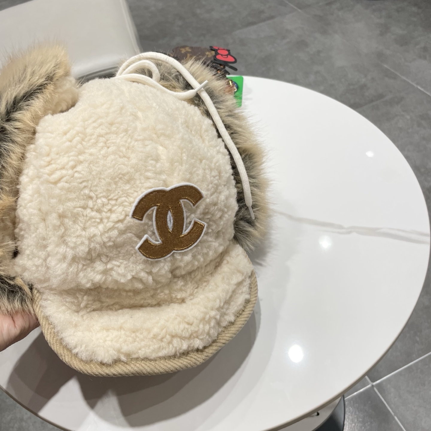 chanel香奈儿小众复古羊羔毛绒飞行帽子女冬季保暖护耳防寒护耳滑雪雷锋帽