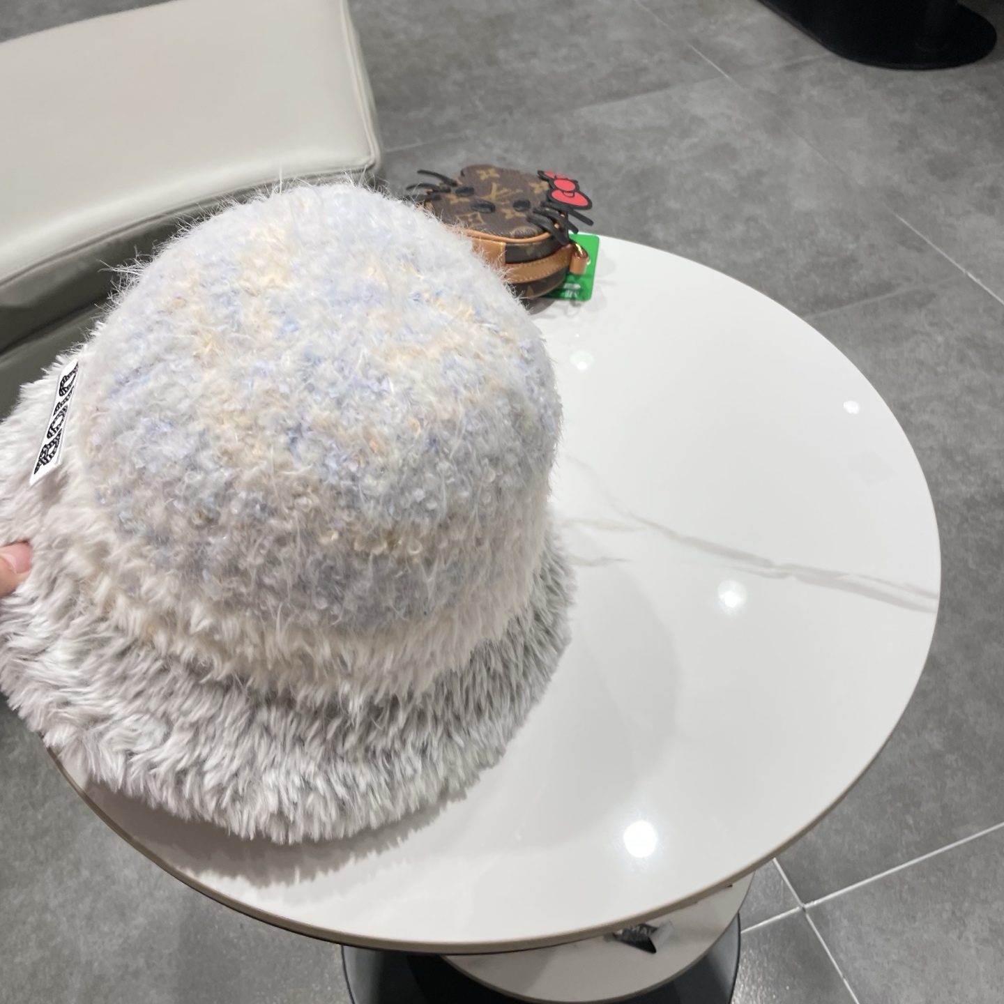 dior迪奥新款大头围渔夫帽子女秋冬季保暖针织帽防寒护耳毛绒显脸小潮