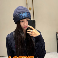 LOEWE罗意威秋冬新款毛线帽,时尚大牌 男女款通用款 LOEWE罗意威秋冬新款毛线帽,时尚大牌 男女款通用款