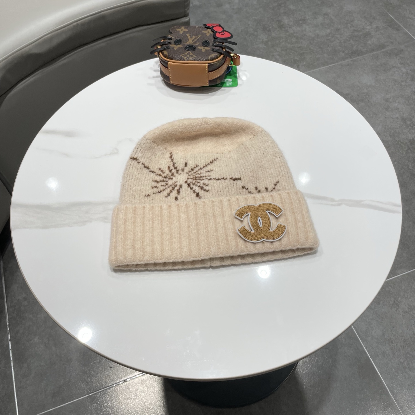 NO:579974,chanel Chanel Fireworks~Wool fabric autumn and winter warm knitted woolen hat for women cold-proof leather label with face-showing small pullover hat trendy hat fisherman hat baseball cap knitted hat, hat, chanel, chanel, espadrilles, hats19860909chanel香奈儿烟花～羊毛面料秋冬保暖针织毛线帽子女防寒皮标显脸小套头帽潮帽子渔夫帽棒球帽针织帽,帽子,chanel,chanel,espadrilles,hats,hat