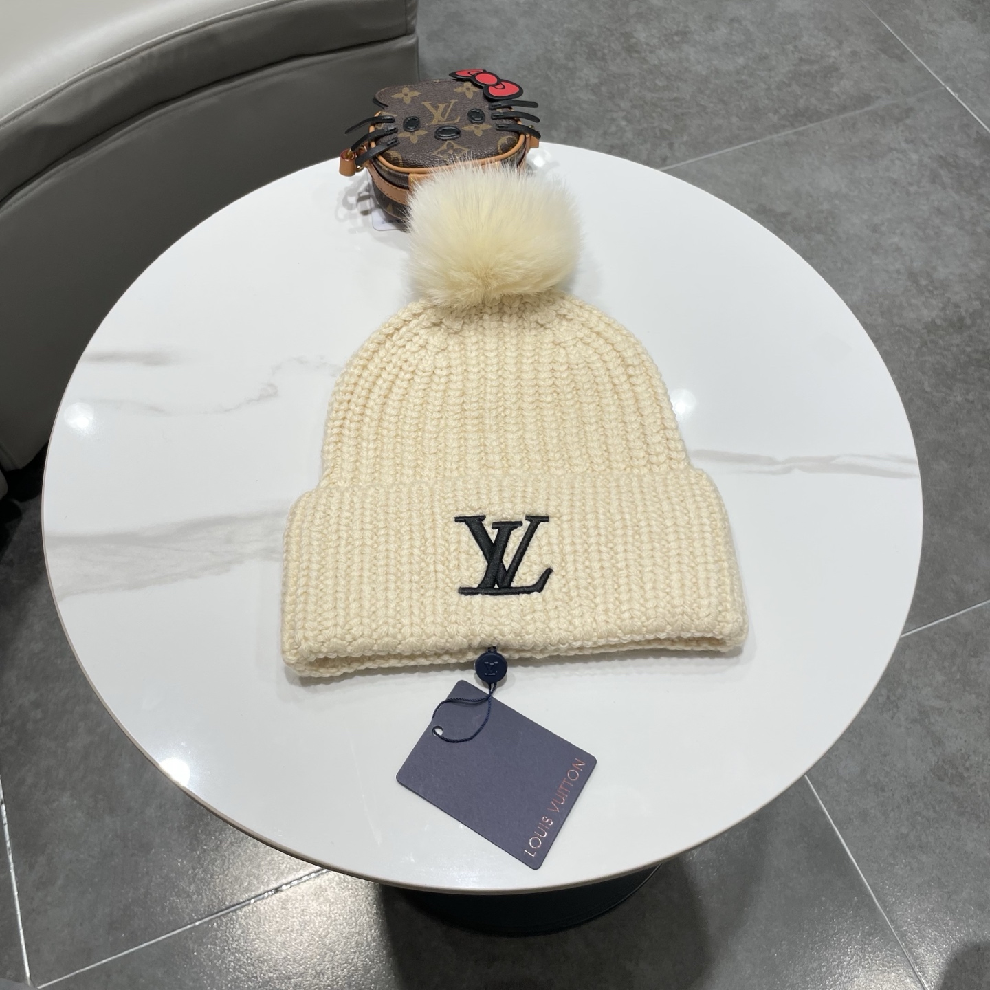 NO:579946,Lv Louis Vuitton counter goods, knitted woolen hats, same style for men and women, authentic open mold hats, fisherman hats, baseball caps, knitted hats, hats, louis vuitton, louis vuitton, espadrilles, hats19860909Lv路易威登专柜货,针织毛线帽,男女同款 正品开模帽子渔夫帽棒球帽针织帽,帽子,louis vuitton,louis vuitton,espadrilles,hats,hat