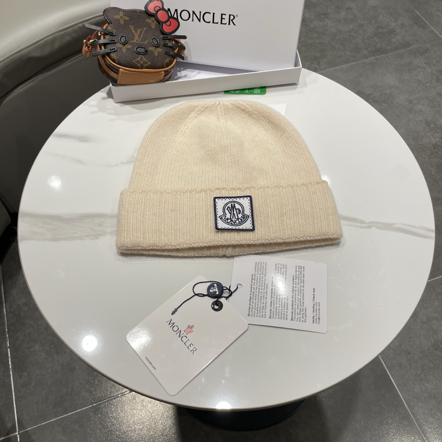 NO:579919,New style Moncler woolen hat, 100% wool, fisherman hat, baseball cap, knitted hat, hat, Moncler, espadrilles, hats19860909蒙口新款毛线帽,百分百羊毛,帽子渔夫帽棒球帽针织帽,帽子,Moncler,espadrilles,hats,hat