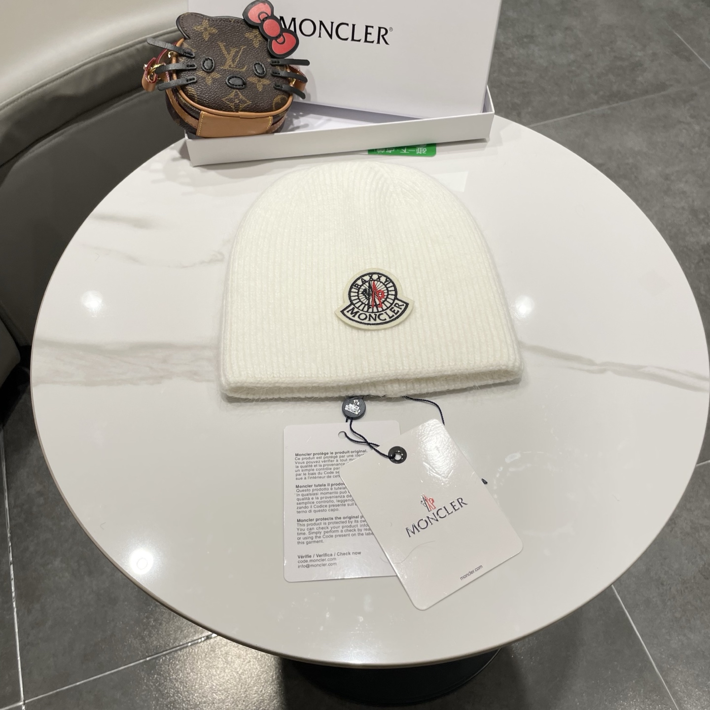 NO:579982,Moncler Meng Mou Ziwen's same style knitted hat for women, warm and cold hat, autumn and winter Korean style Japanese simple woolen hat Baotou confinement hat hat fisherman hat baseball cap knitted hat, hat, Moncler, espadrilles, hats19860909Moncler蒙口王子文同款针织帽女保暖冷帽秋冬季韩版日系简约毛线帽包头月子帽帽子渔夫帽棒球帽针织帽,帽子,Moncler,espadrilles,hats,hat