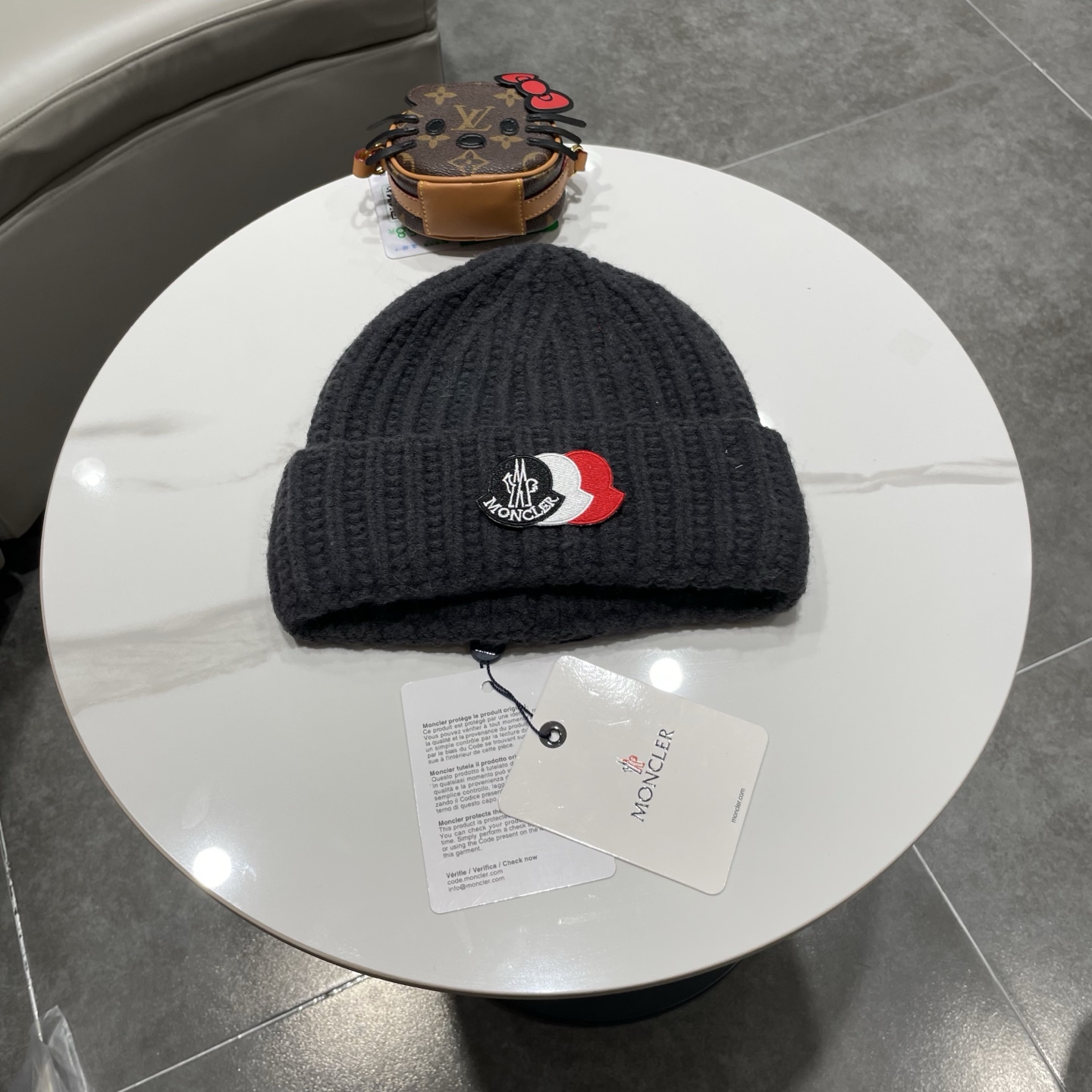 NO:670785,MONCLER muffled knitted beanie, comes with a QR code, good quality, high-end, super soft!  It’s super hot and has great texture. It’s great to match when out on the street!  Fashion trends!  A must-have item for autumn and winter, the same style for men and women, get it now!  Hats bucket hat, baseball cap, knitted hat, hat, Moncler, espadrilles, hats19860909MONCLER蒙口针织毛线帽,附带二维码,好品质高端大气,超柔软！超火爆质感很赞,出街超好搭配！时尚潮流！秋冬必备单品,男女同款快快入手哦！帽子渔夫帽棒球帽针织帽,帽子,Moncler,espadrilles,hats,hat
