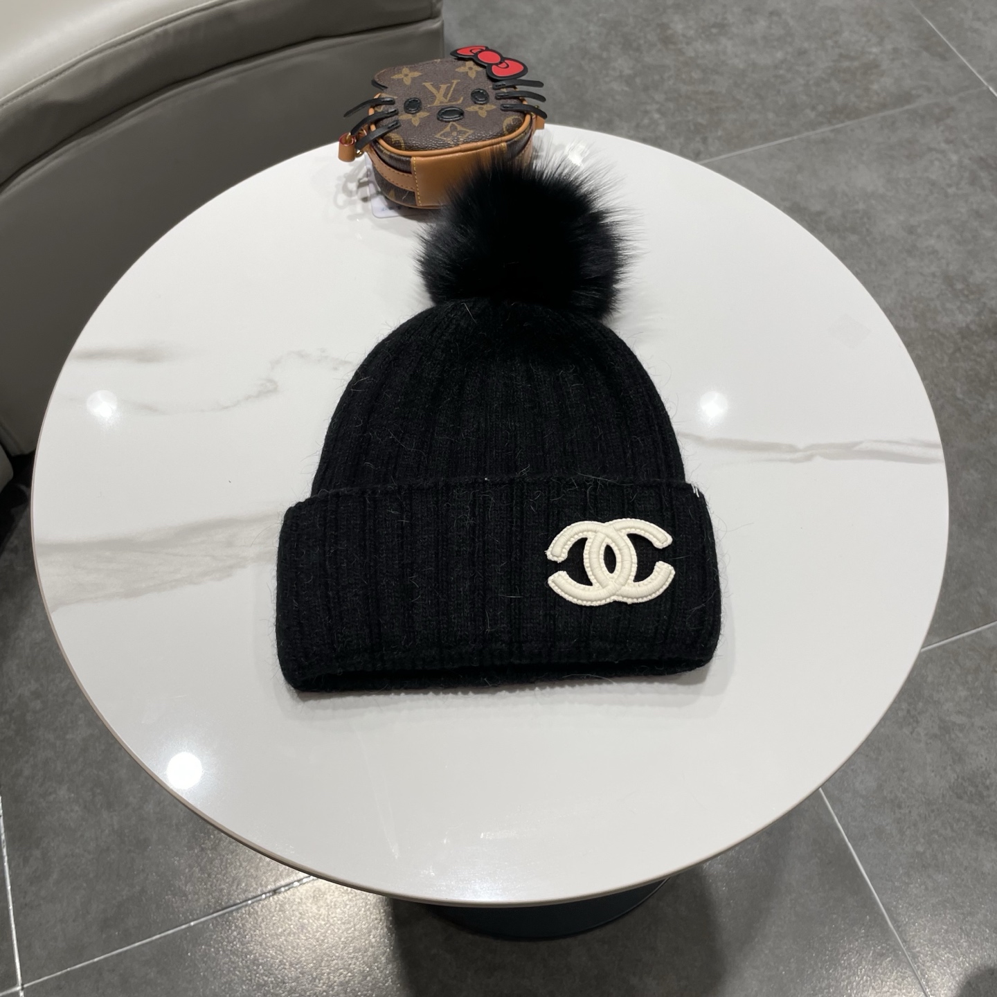 NO:670782,Chanel Chanel knitted fox fur ball beanie hat bucket hat baseball cap knitted hat, hat, chanel, chanel, espadrilles, hats19860909Chanel香奈儿针织配狐狸毛球毛线帽帽子渔夫帽棒球帽针织帽,帽子,chanel,chanel,espadrilles,hats,hat