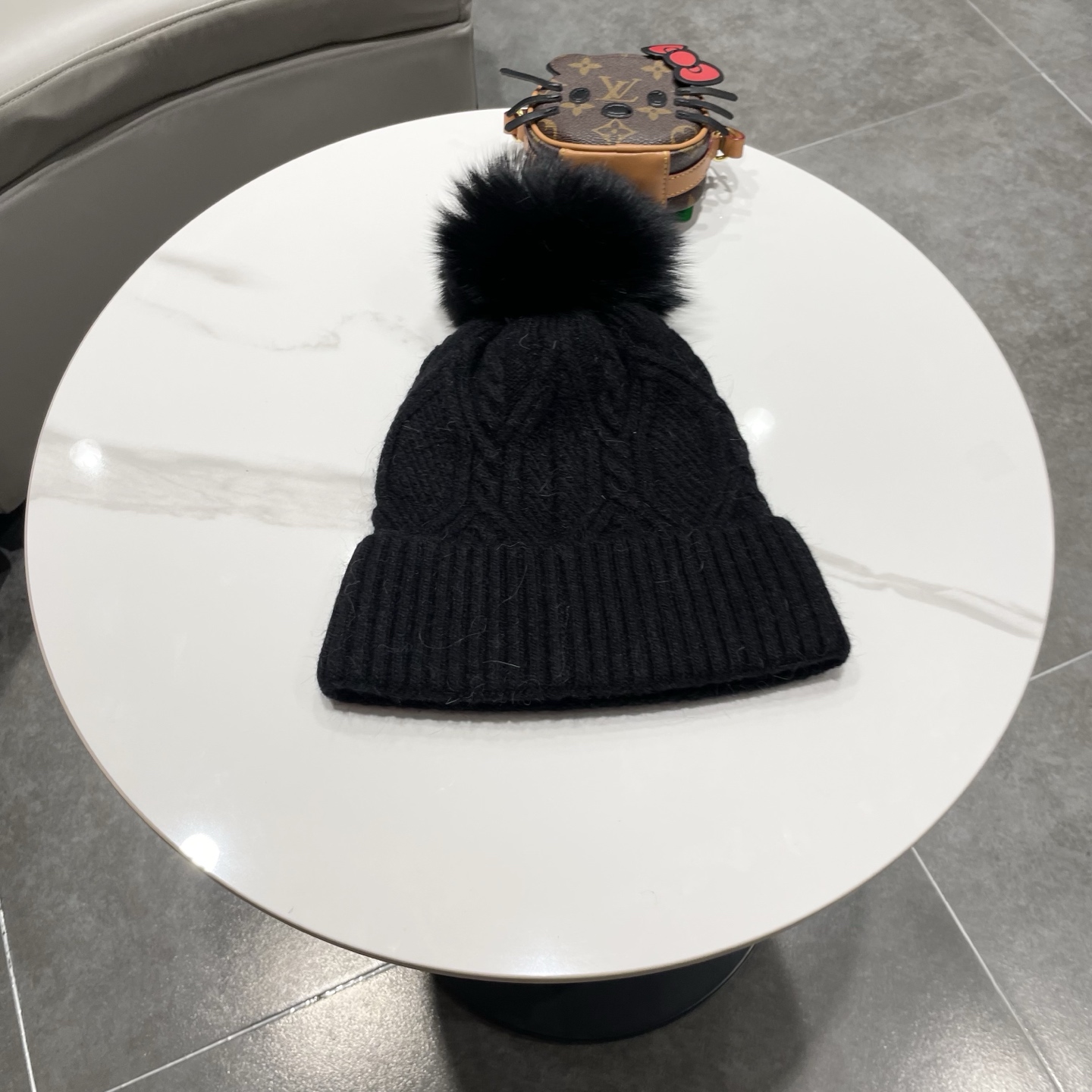NO:670753,Gucci knitted hat MONCLER wool + rabbit fur fox fur hat is very soft and comfortable, warm and fashionable, simple and elegant, versatile!  Hats bucket hat, baseball cap, knitted hat, hat, espadrilles, hats19860909古奇针织帽MONCLER毛线帽羊毛+兔毛狐狸毛帽质量非常柔软舒服,保暖又时尚,简约大气,百搭款！帽子渔夫帽棒球帽针织帽,帽子,espadrilles,hats,hat