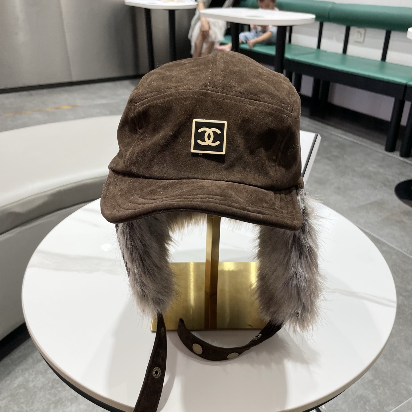 NO:580258,chanel Chanel retro Xinjiang Xuexiang suede plush Lei Feng hat women's autumn and winter Western Sichuan travel warm and cold ear protection hat men's trendy hat fisherman hat baseball cap knitted hat, hat, chanel, chanel, espadrilles, chamois leather, hats19860909chanel香奈儿复古新疆雪乡麂皮毛绒雷锋帽女秋冬川西旅游保暖防寒护耳帽子男潮帽子渔夫帽棒球帽针织帽,帽子,chanel,chanel,espadrilles,chamois leather,hats,hat