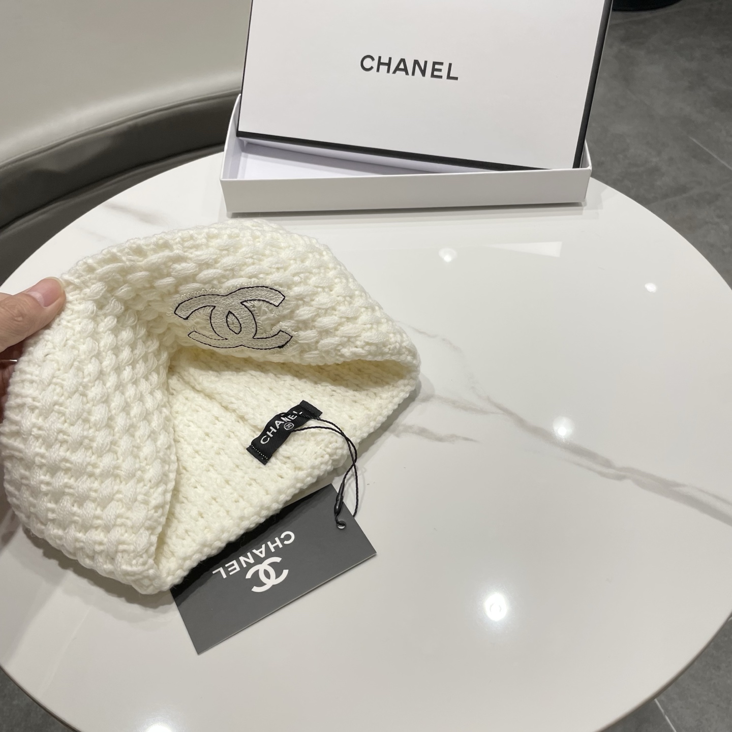 【CHANEL香奈儿】2025秋冬新款羊绒针织毛线帽，小香系列，轻奢感满满