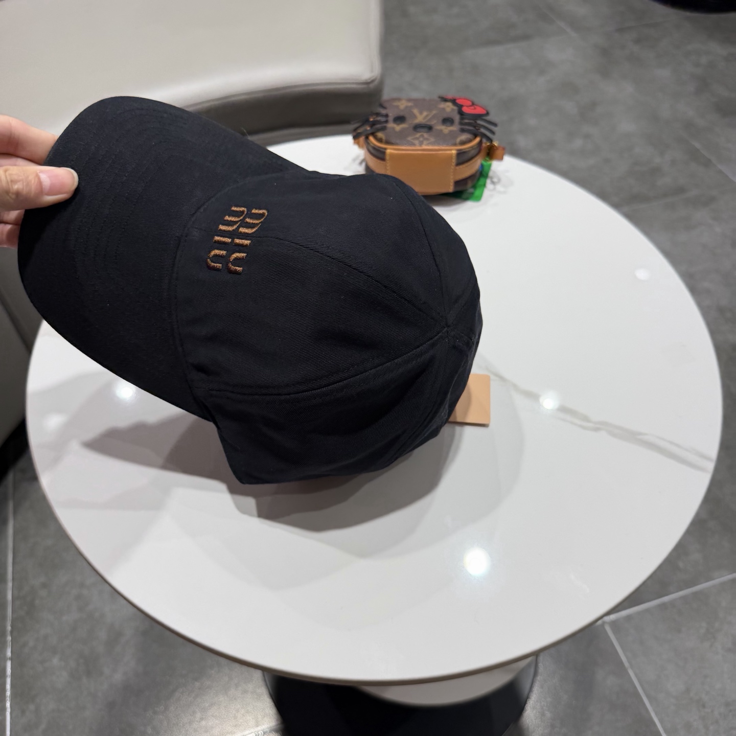 miumiu缪缪 新款皮绒棒球帽颜色做的太特别了～闭眼入 全是显白的颜色 男女同款