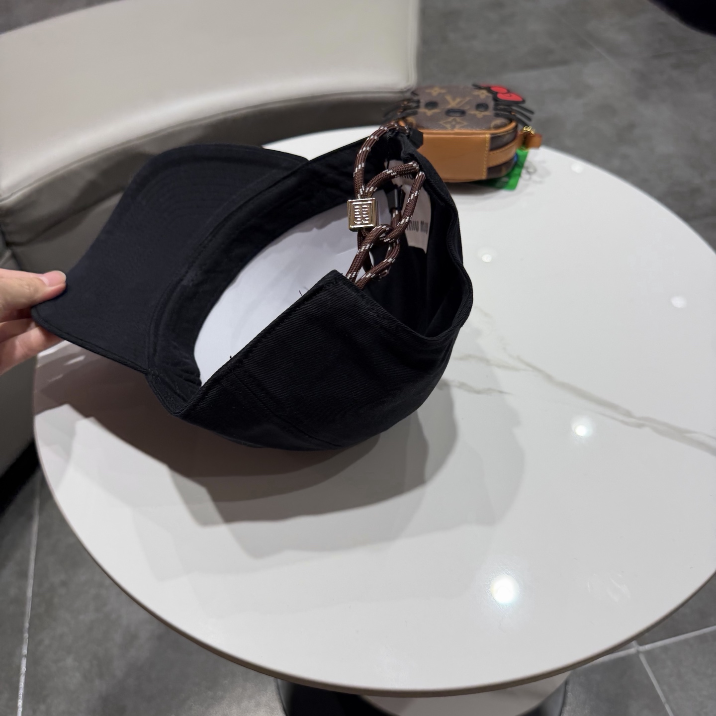 miumiu缪缪 新款皮绒棒球帽颜色做的太特别了～闭眼入 全是显白的颜色 男女同款