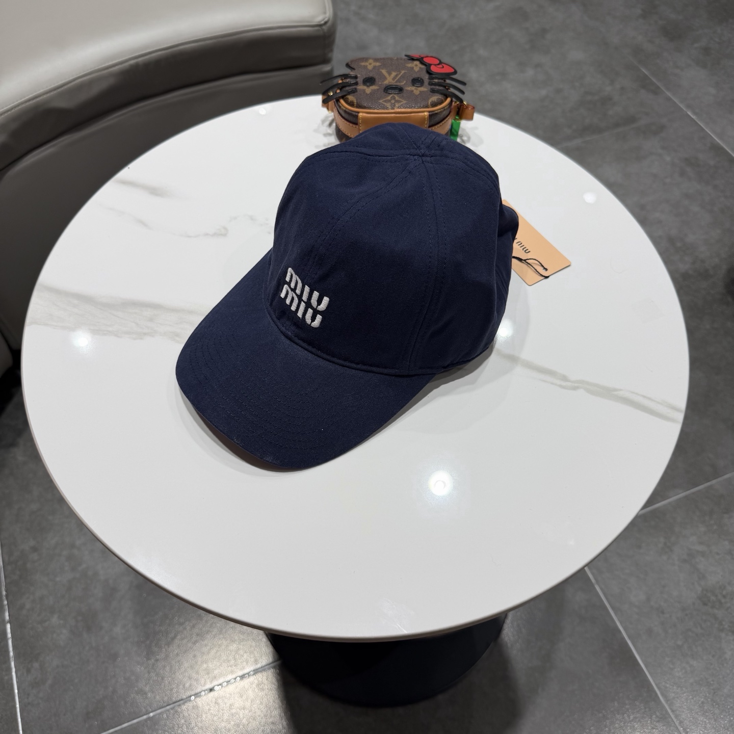 miumiu缪缪 新款皮绒棒球帽颜色做的太特别了～闭眼入 全是显白的颜色 男女同款