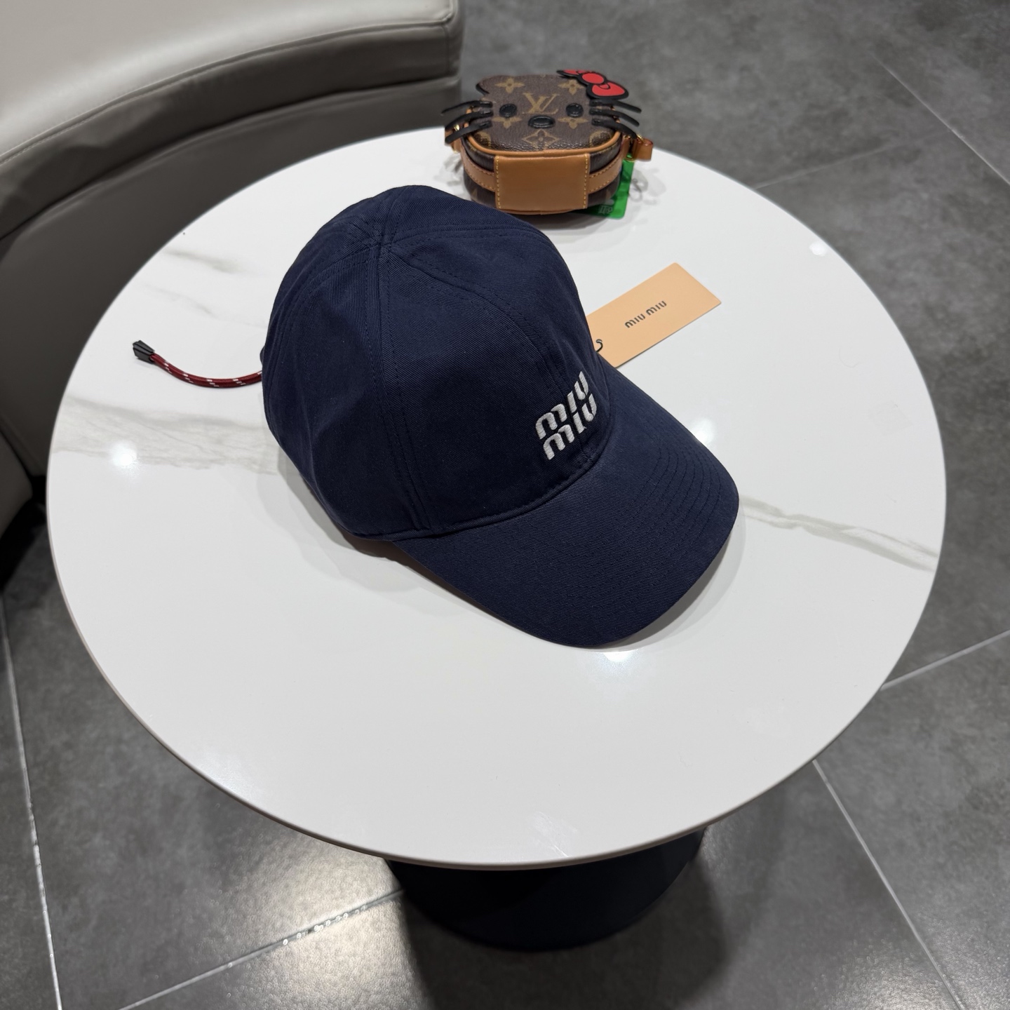 miumiu缪缪 新款皮绒棒球帽颜色做的太特别了～闭眼入 全是显白的颜色 男女同款