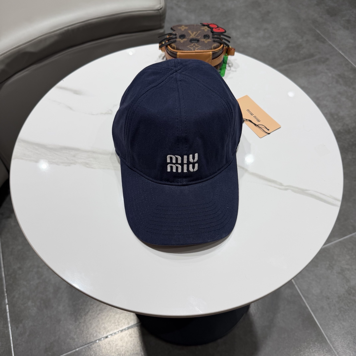 miumiu缪缪 新款皮绒棒球帽颜色做的太特别了～闭眼入 全是显白的颜色 男女同款