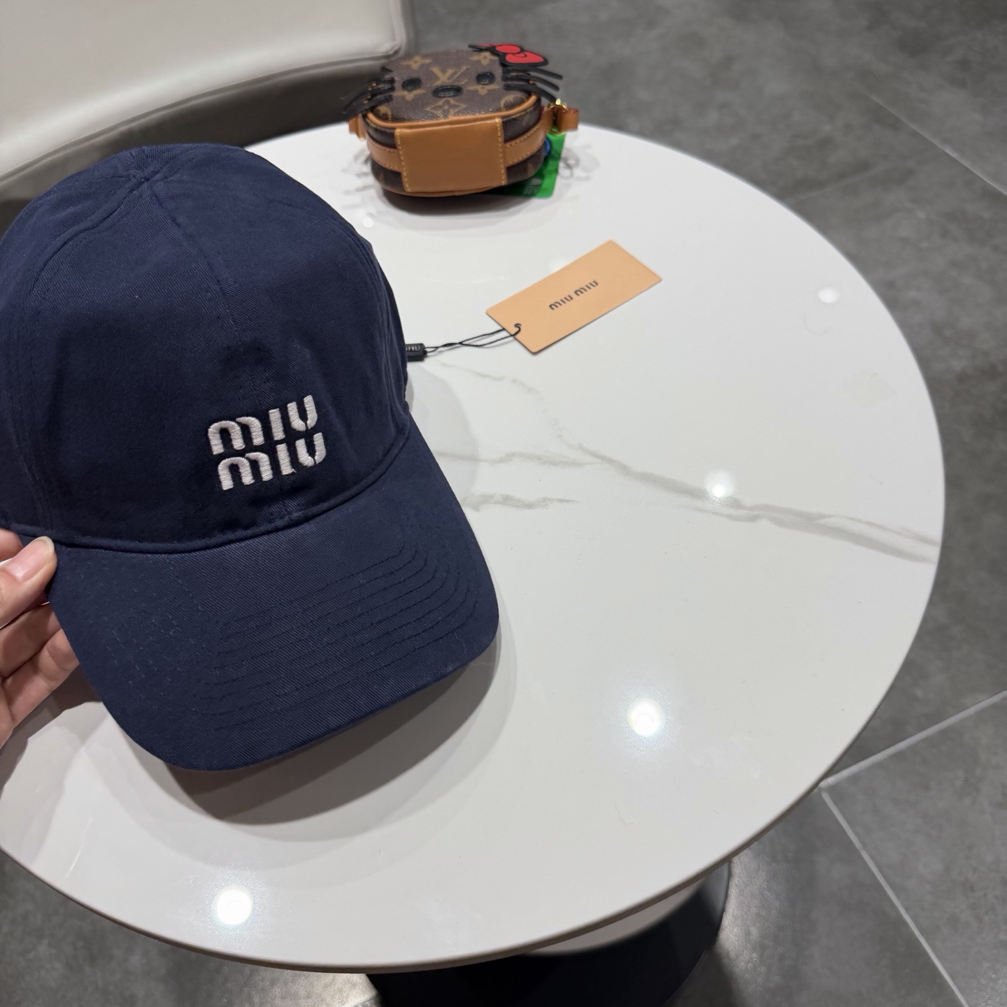 miumiu缪缪 新款皮绒棒球帽颜色做的太特别了～闭眼入 全是显白的颜色 男女同款