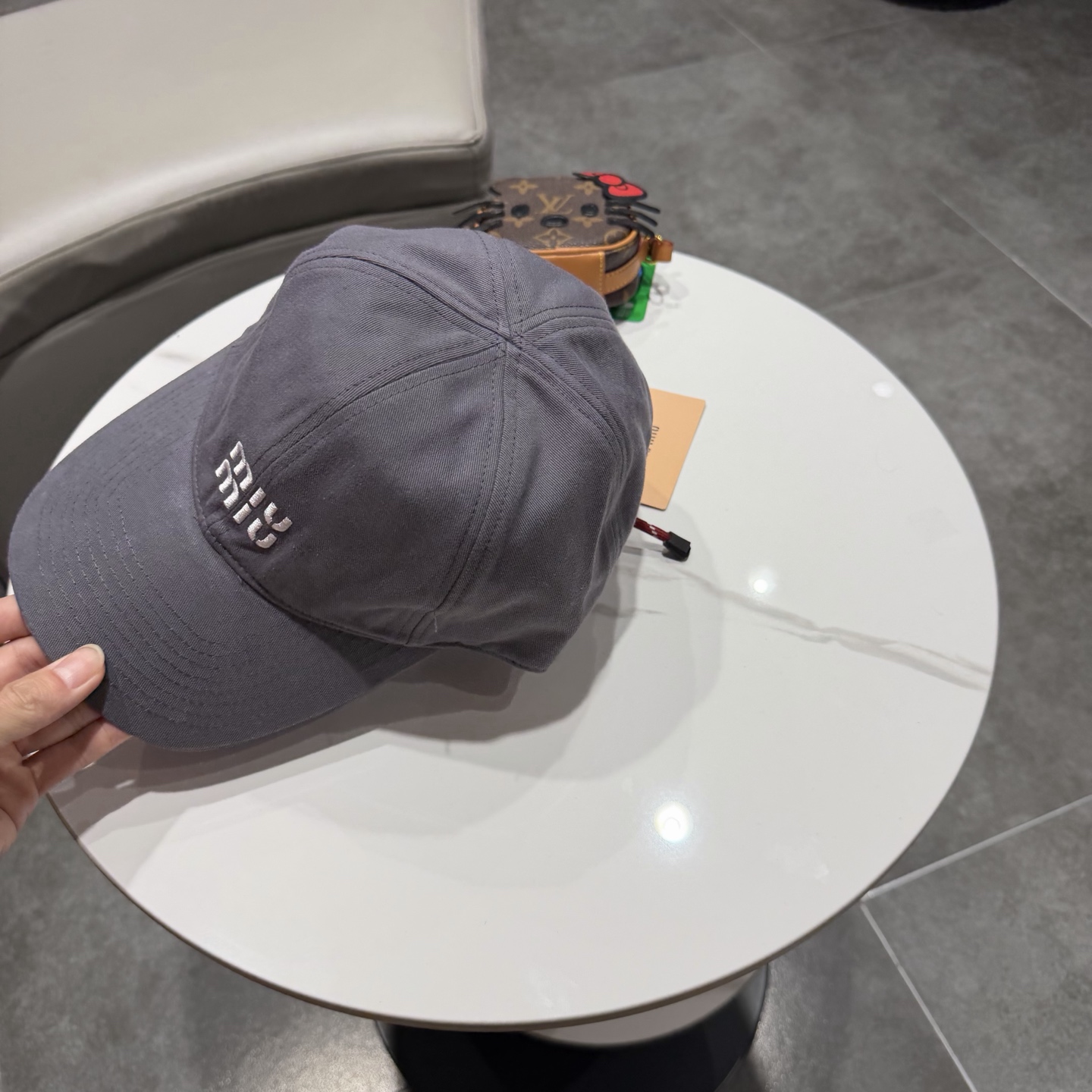 miumiu缪缪 新款皮绒棒球帽颜色做的太特别了～闭眼入 全是显白的颜色 男女同款