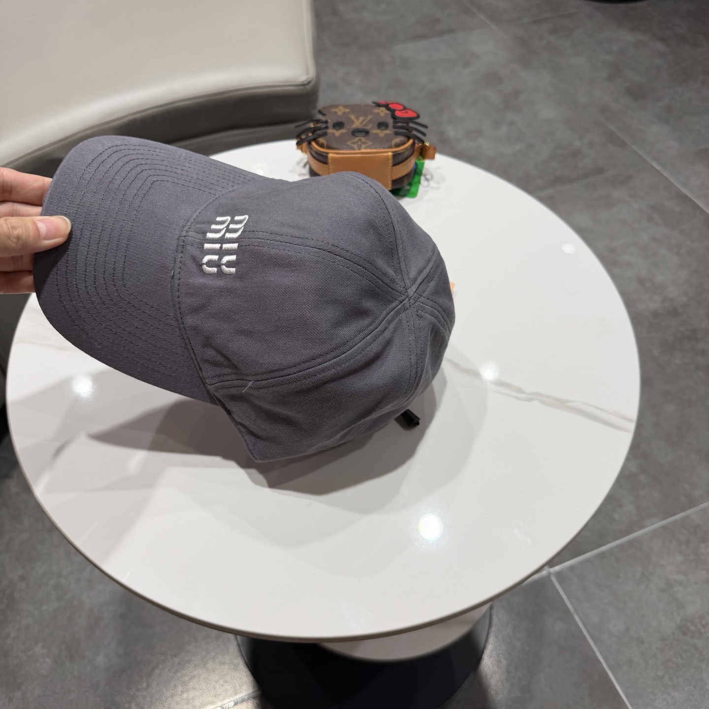 miumiu缪缪 新款皮绒棒球帽颜色做的太特别了～闭眼入 全是显白的颜色 男女同款