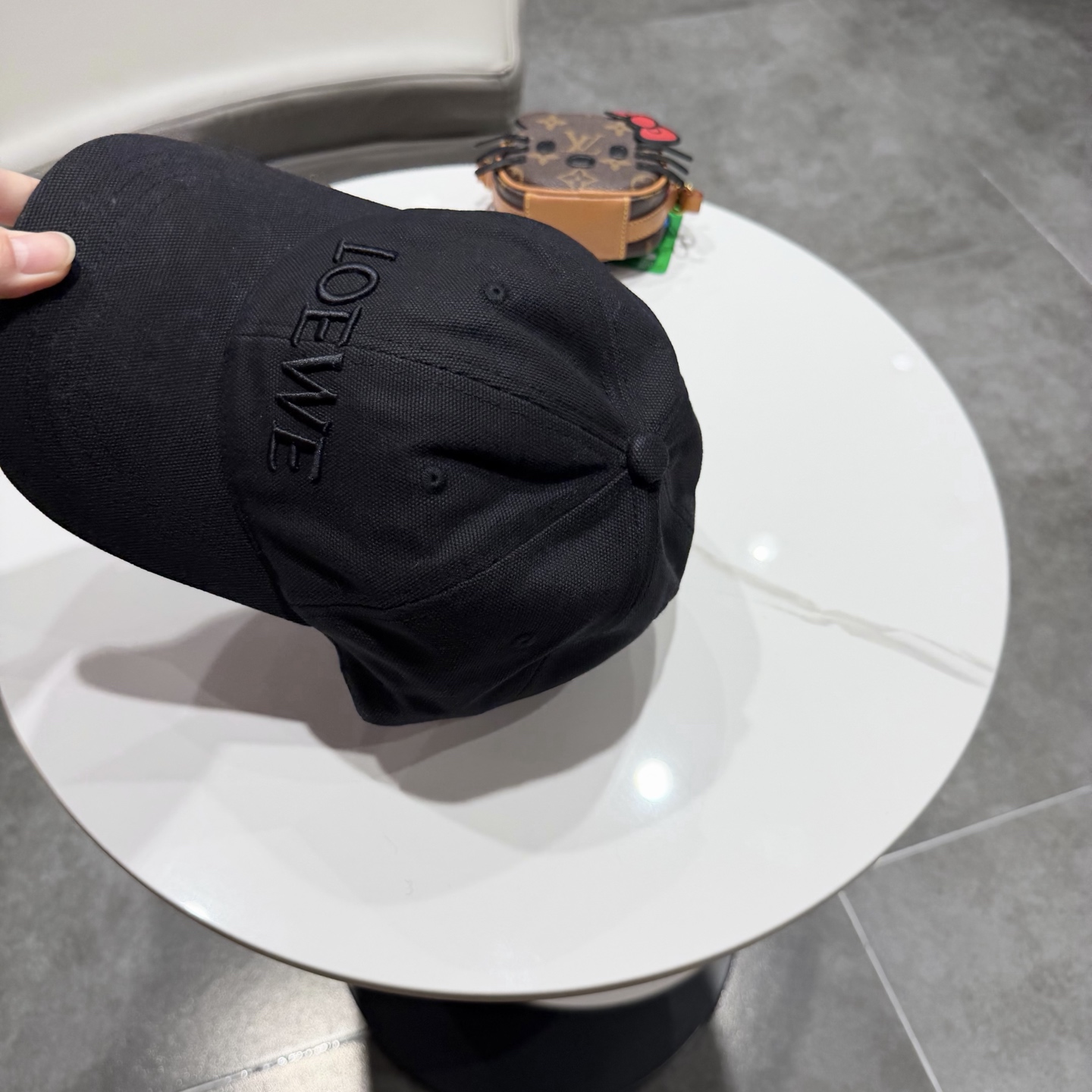 👒罗意威👒LOEWE官网新款原版原标设计棒球帽🧢质感超好，外部线条定位标准，做工精细，简约大气低价走量！