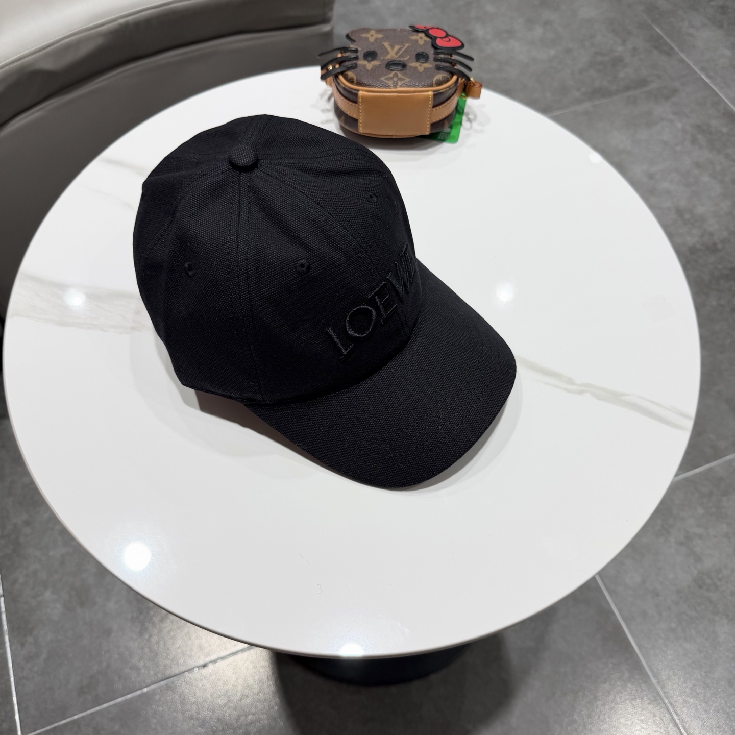 👒罗意威👒LOEWE官网新款原版原标设计棒球帽🧢质感超好，外部线条定位标准，做工精细，简约大气低价走量！
