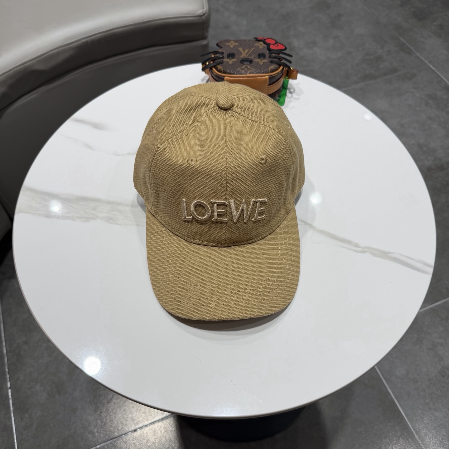 👒罗意威👒LOEWE官网新款原版原标设计棒球帽🧢质感超好，外部线条定位标准，做工精细，简约大气低价走量！