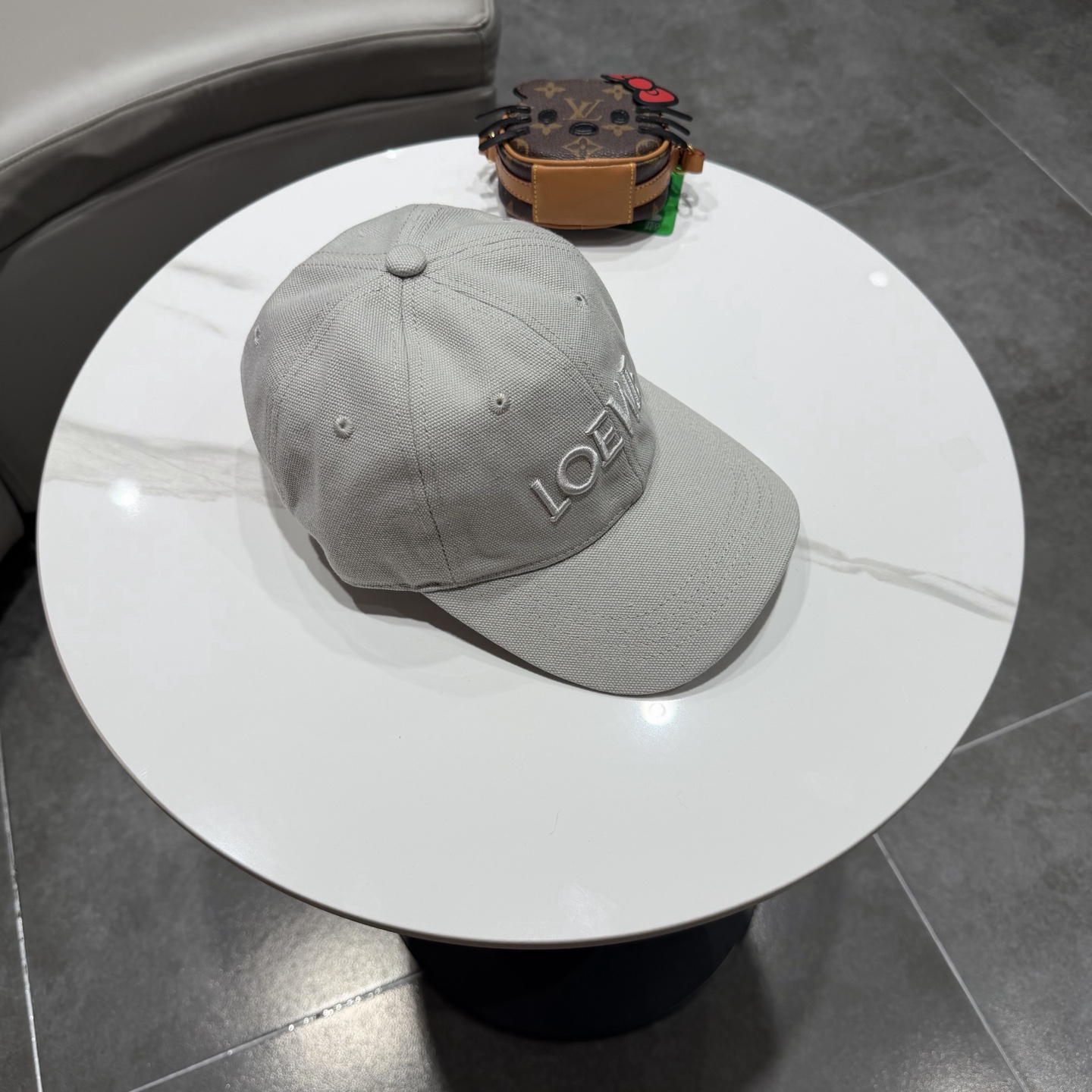 👒罗意威👒LOEWE官网新款原版原标设计棒球帽🧢质感超好，外部线条定位标准，做工精细，简约大气低价走量！