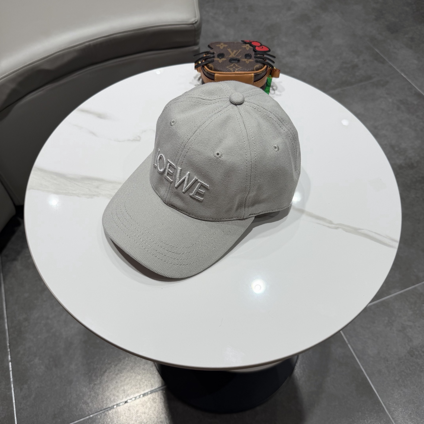 👒罗意威👒LOEWE官网新款原版原标设计棒球帽🧢质感超好，外部线条定位标准，做工精细，简约大气低价走量！