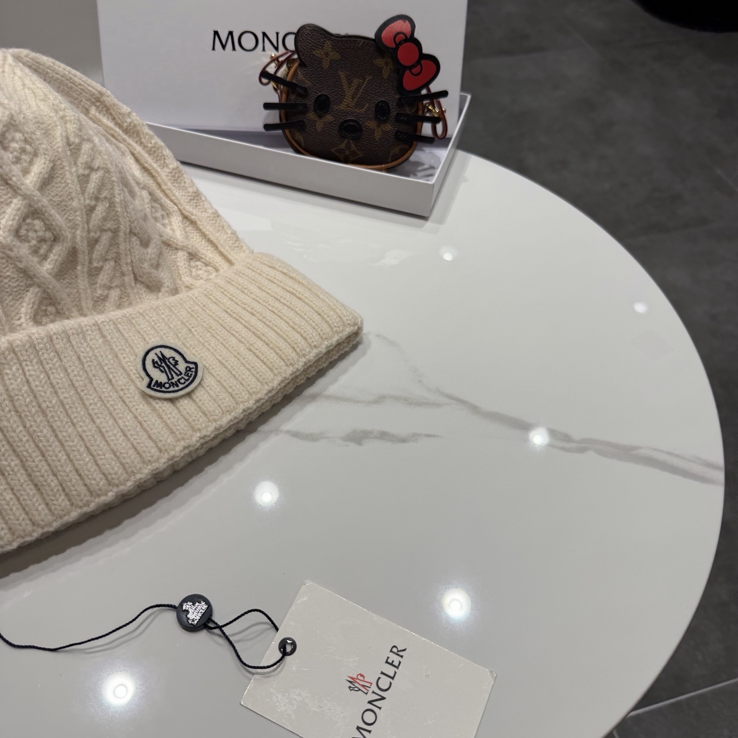 蒙口MONCLER蒙口秋冬新款毛线帽，针织帽简单百搭款