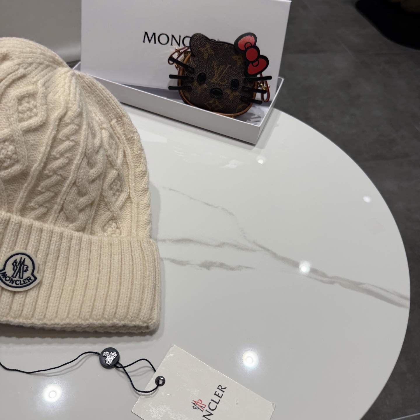 蒙口MONCLER蒙口秋冬新款毛线帽，针织帽简单百搭款