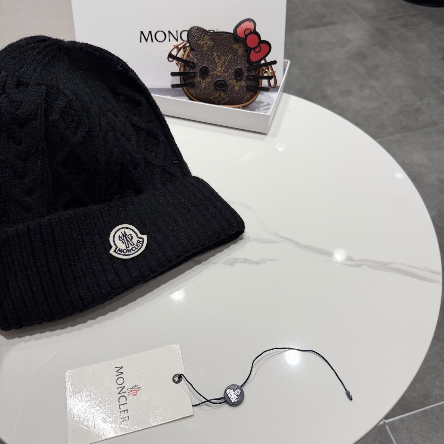 蒙口MONCLER蒙口秋冬新款毛线帽，针织帽简单百搭款