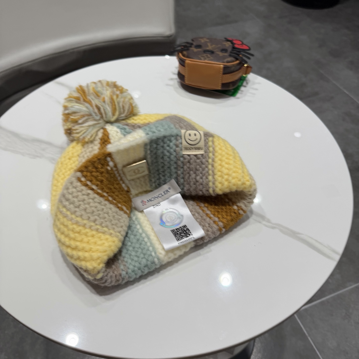 chanel香奈儿手工针织帽子女韩版可爱毛球麻花辫子雷锋帽秋冬季加厚保暖护耳帽 h