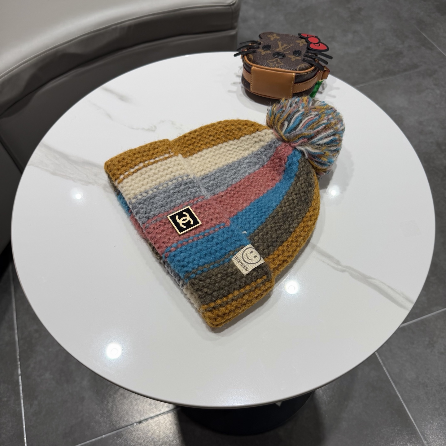 chanel香奈儿手工针织帽子女韩版可爱毛球麻花辫子雷锋帽秋冬季加厚保暖护耳帽 h