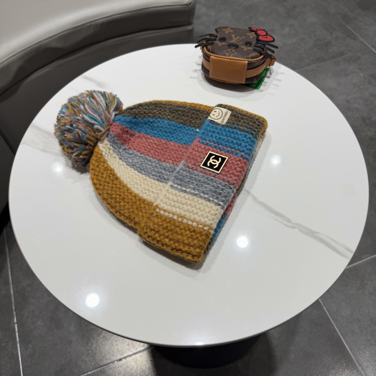 chanel香奈儿手工针织帽子女韩版可爱毛球麻花辫子雷锋帽秋冬季加厚保暖护耳帽 h