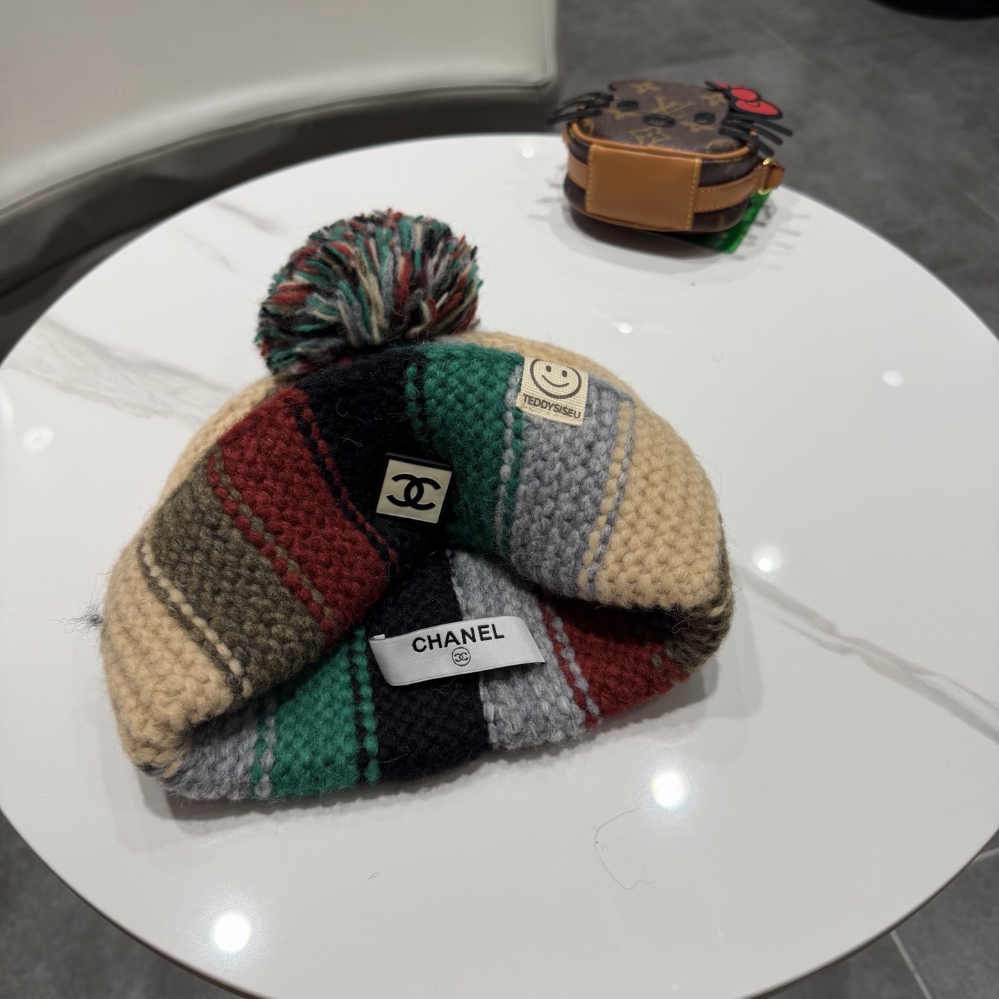 chanel香奈儿手工针织帽子女韩版可爱毛球麻花辫子雷锋帽秋冬季加厚保暖护耳帽 h