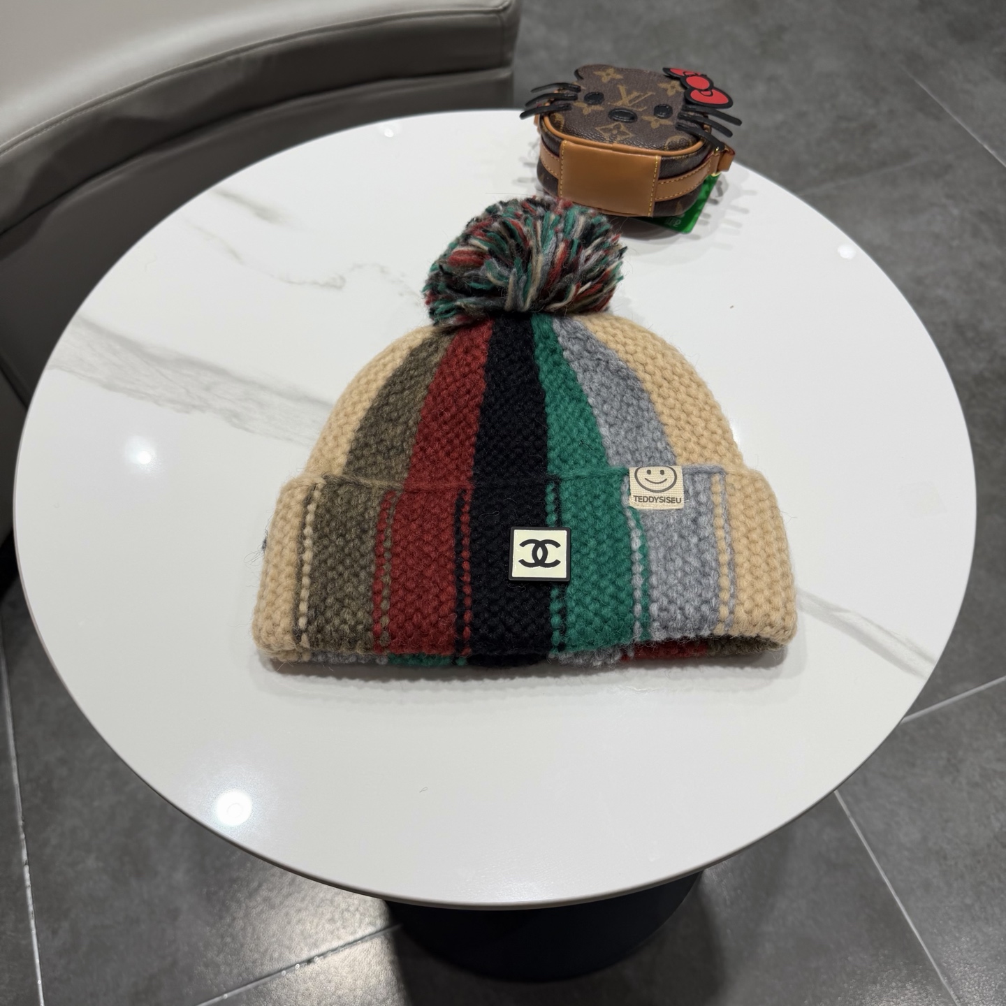 chanel香奈儿手工针织帽子女韩版可爱毛球麻花辫子雷锋帽秋冬季加厚保暖护耳帽 h