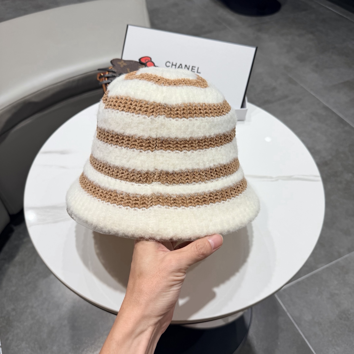 chanel香奈儿温柔好搭！韩系针织条纹帽秋冬显脸小渔夫帽