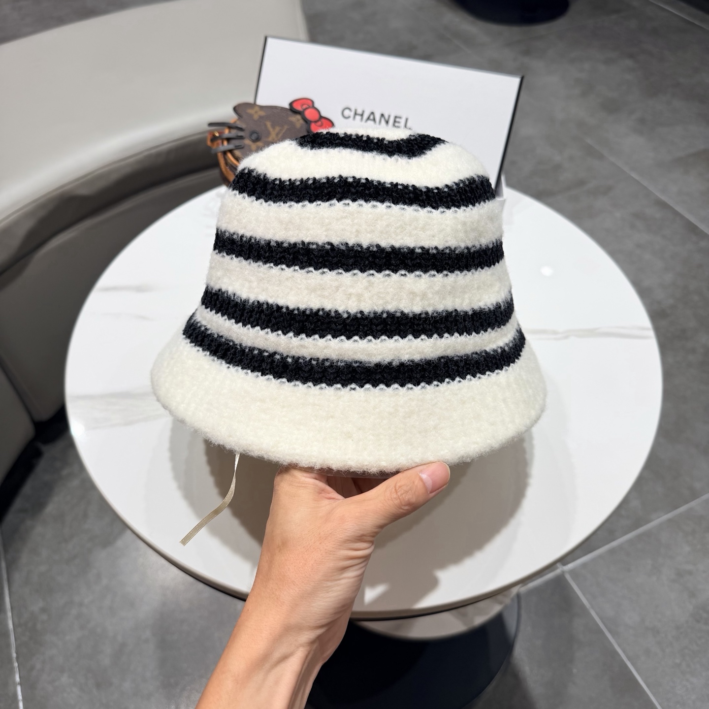 chanel香奈儿温柔好搭！韩系针织条纹帽秋冬显脸小渔夫帽