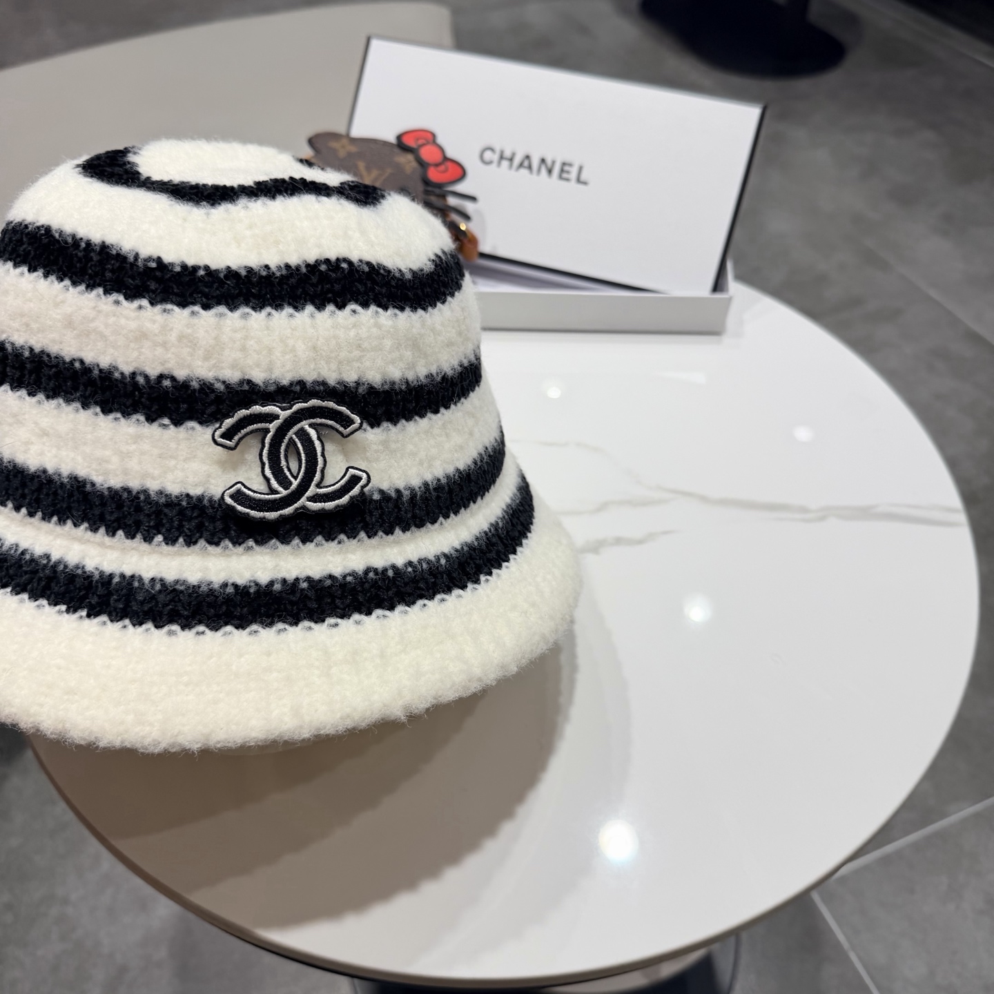 chanel香奈儿温柔好搭！韩系针织条纹帽秋冬显脸小渔夫帽