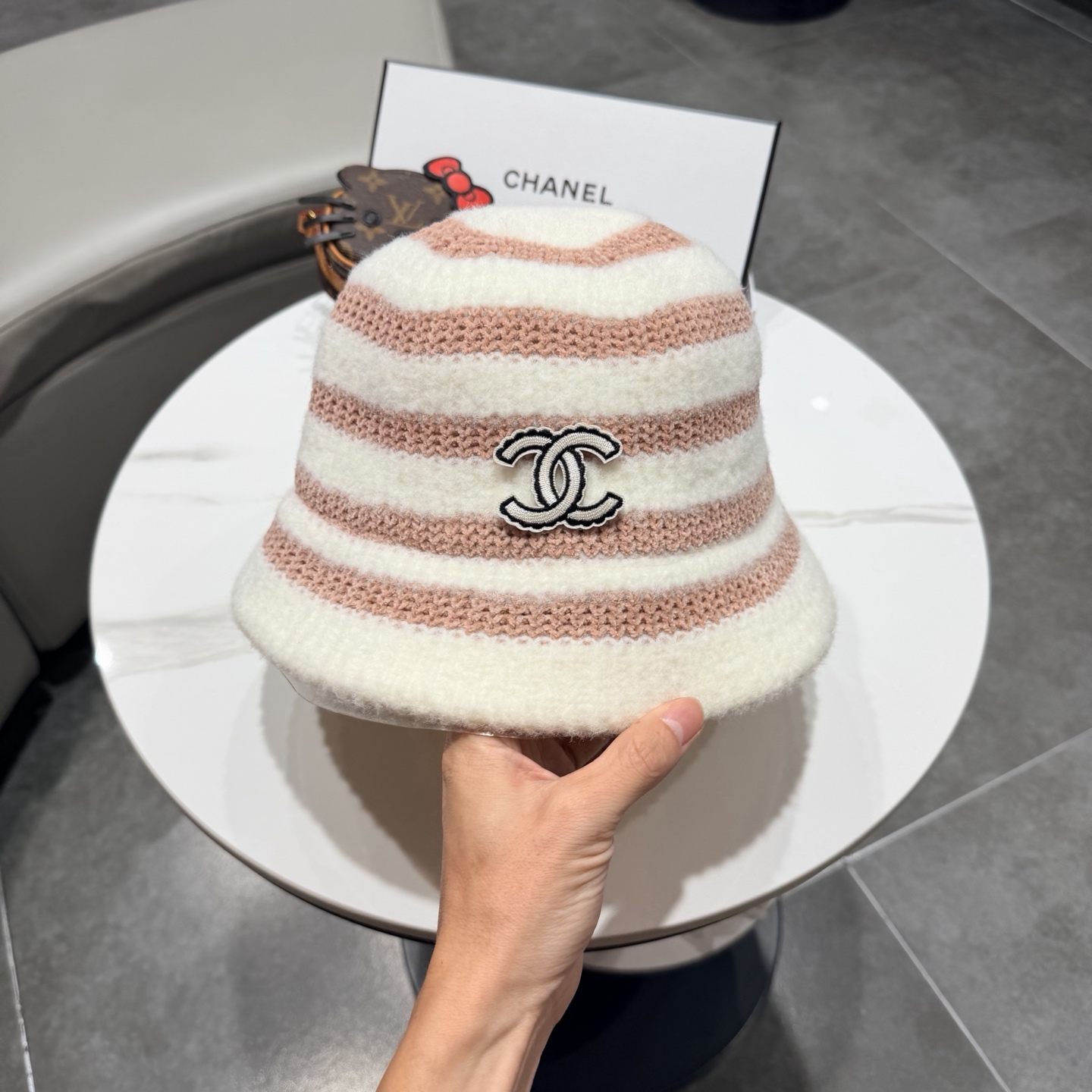 chanel香奈儿温柔好搭！韩系针织条纹帽秋冬显脸小渔夫帽