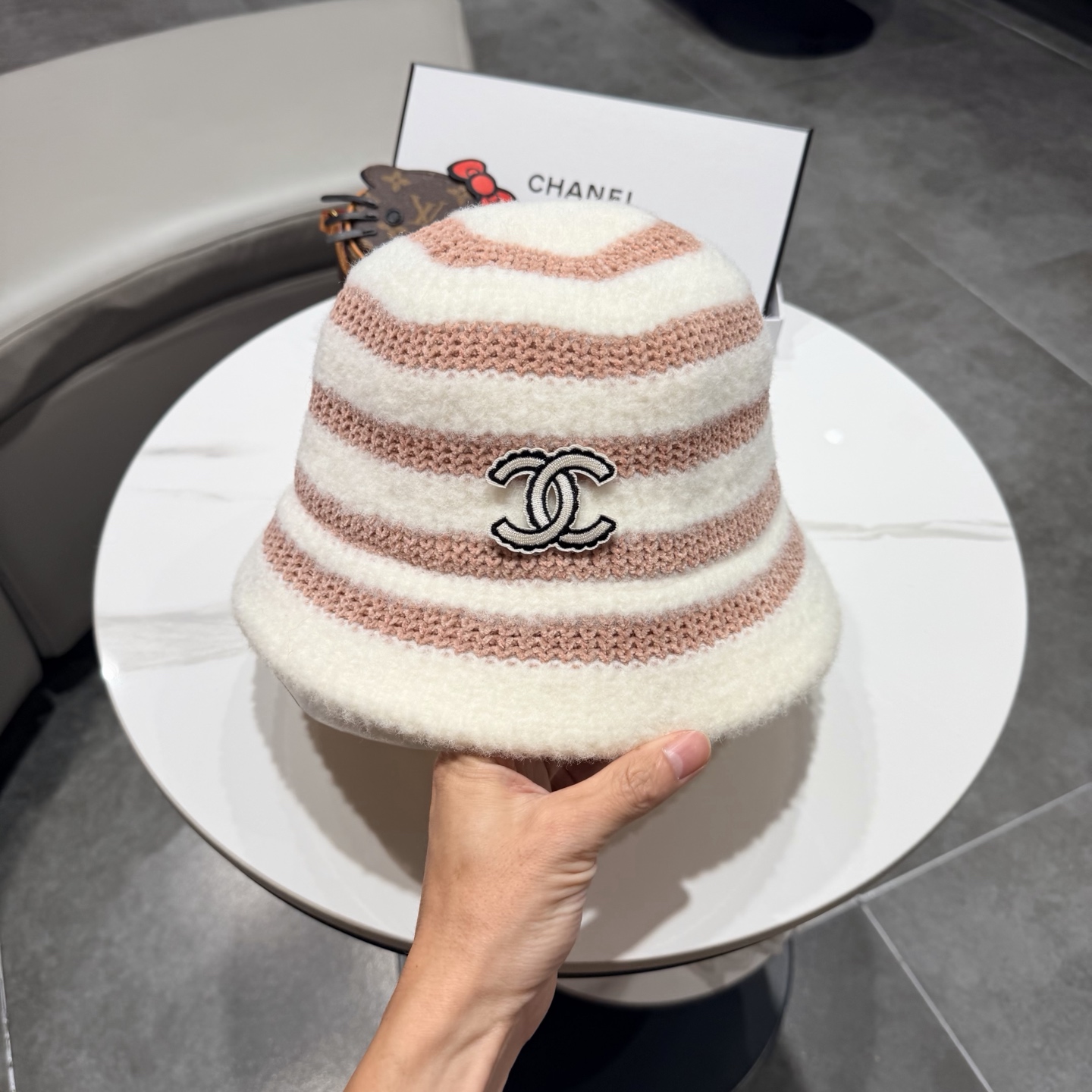 chanel香奈儿温柔好搭！韩系针织条纹帽秋冬显脸小渔夫帽