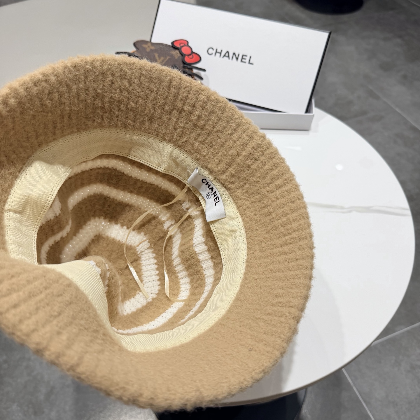 chanel香奈儿温柔好搭！韩系针织条纹帽秋冬显脸小渔夫帽