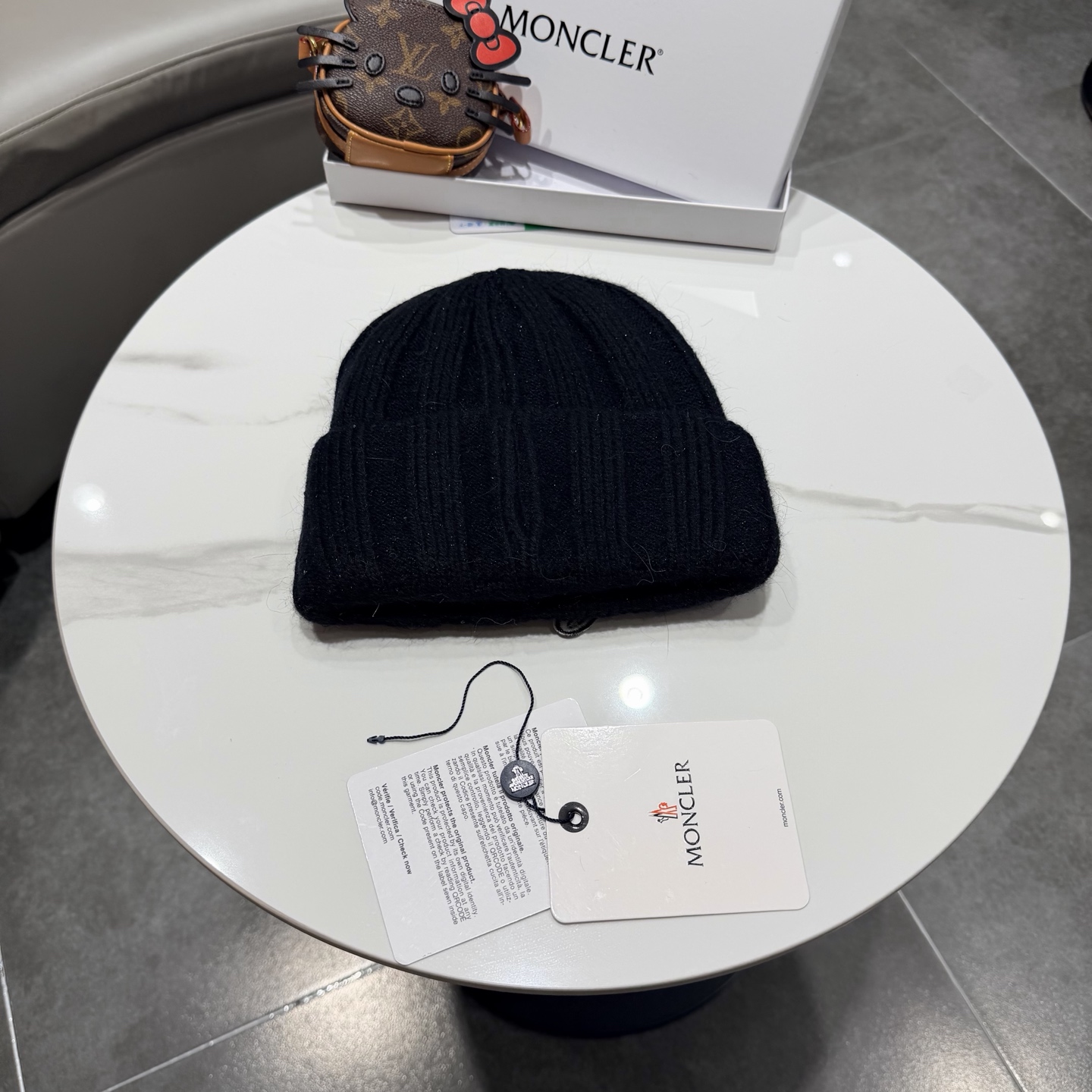 高版本蒙口Moncler盟可睐💥官网经典针织帽，原单复刻.非常柔软亲肤，弹性很好💓有质感又非常百搭的款式