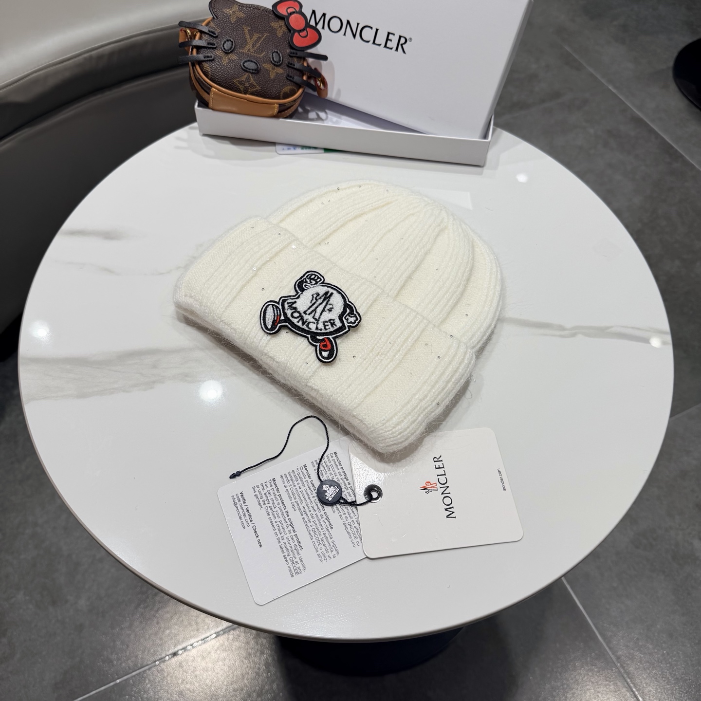 高版本蒙口Moncler盟可睐💥官网经典针织帽，原单复刻.非常柔软亲肤，弹性很好💓有质感又非常百搭的款式